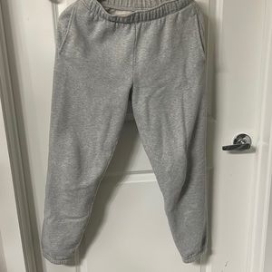 ARITZIA TNA Cozy Fleece Boyfriend Basic Sweatpants